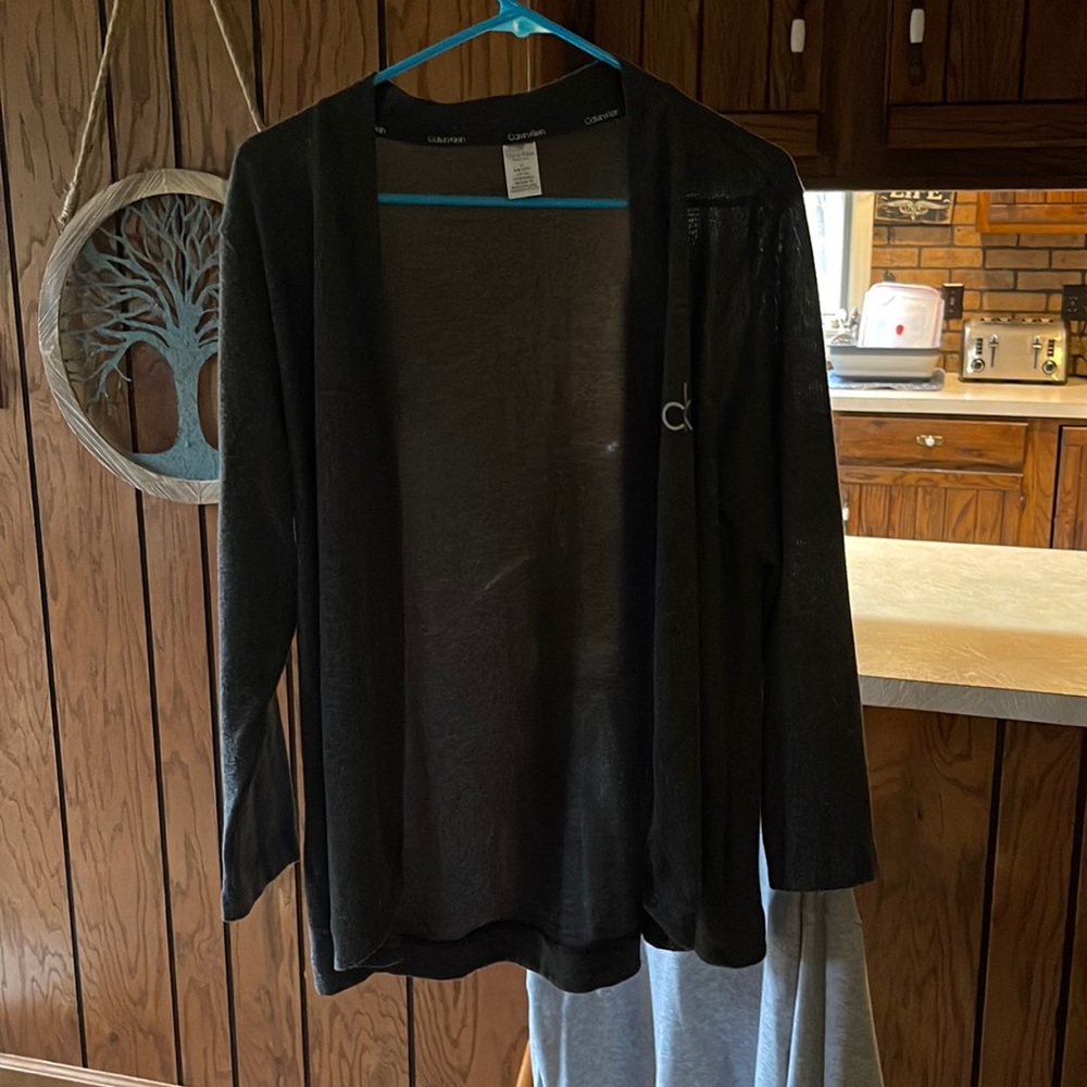 Medium Calvin Klein cardigan.